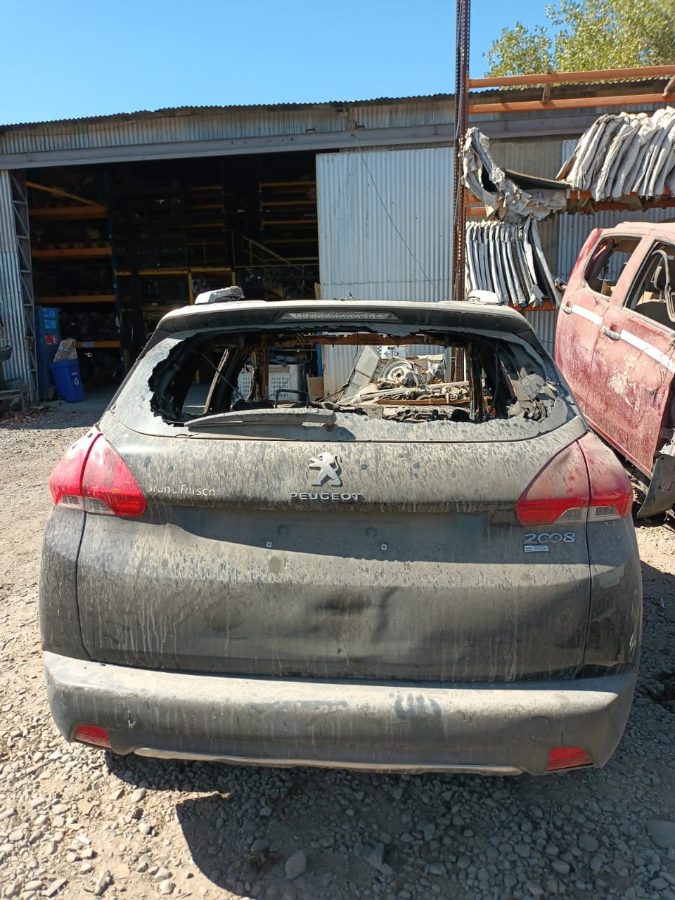  Peugeot 2008 2012    EN DESARME